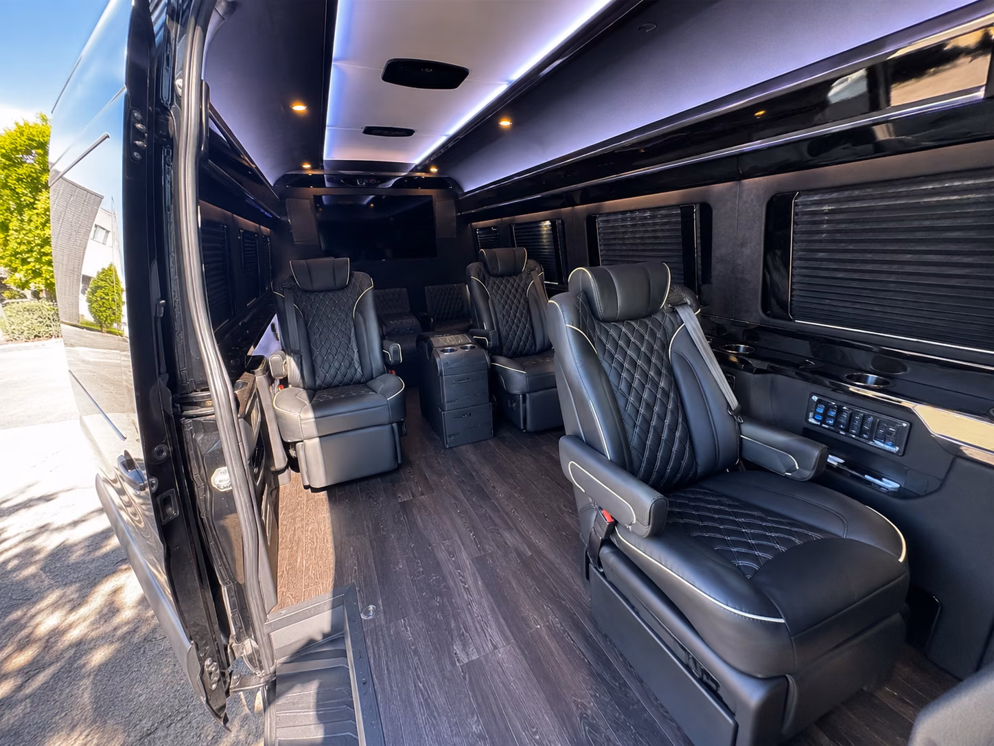 austin 18 passenger sprinter van inside